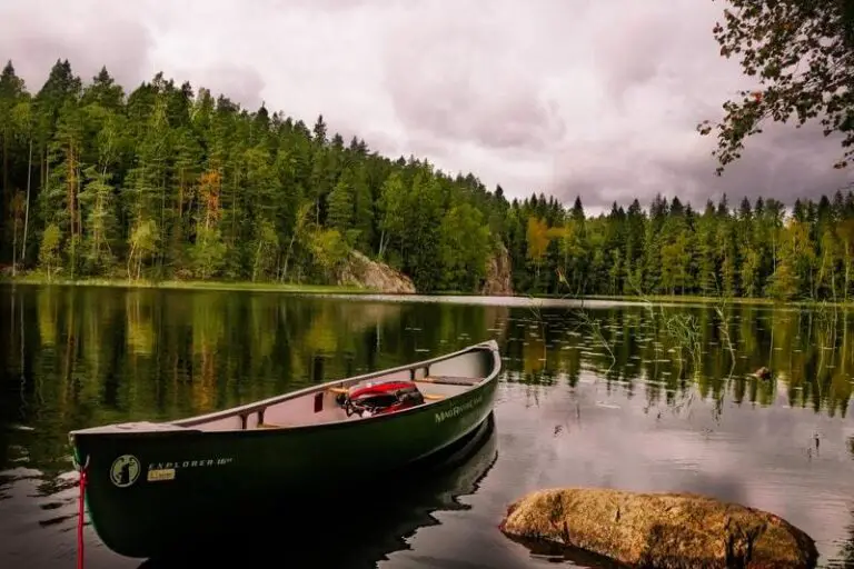 Canoe vs Kayak Fishing
