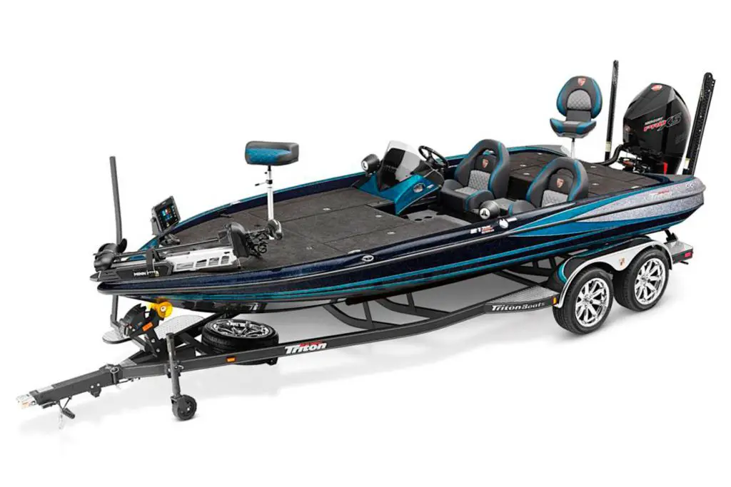 Triton 21 TrX Bass Fishing Boat