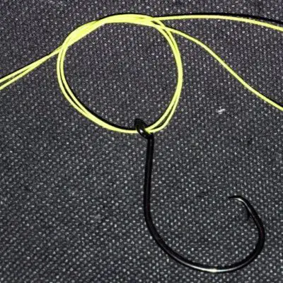 an example of a fishing know using braid line and a circle fishing hook