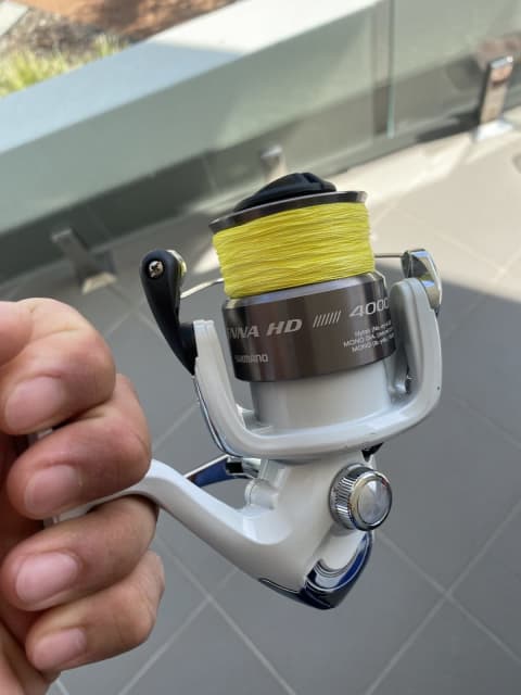 4000-sized spinning reel