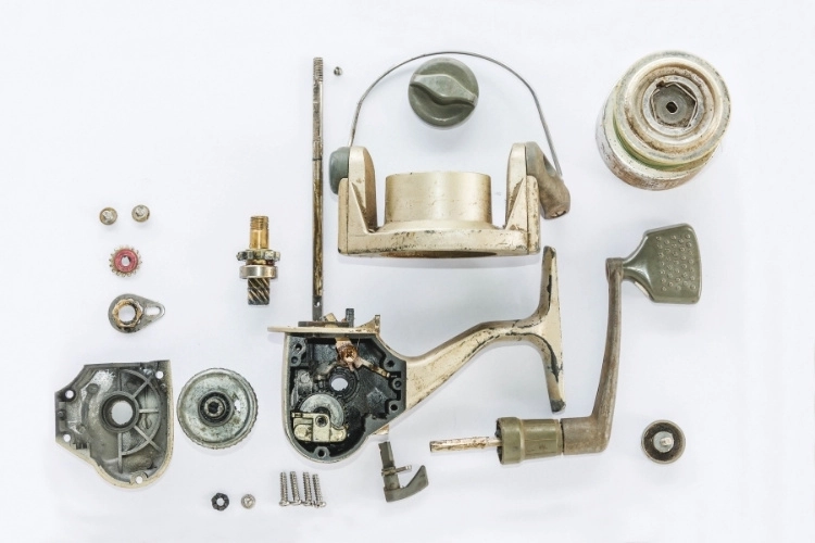 internal components of a spincast reel, source: Slo Fishing