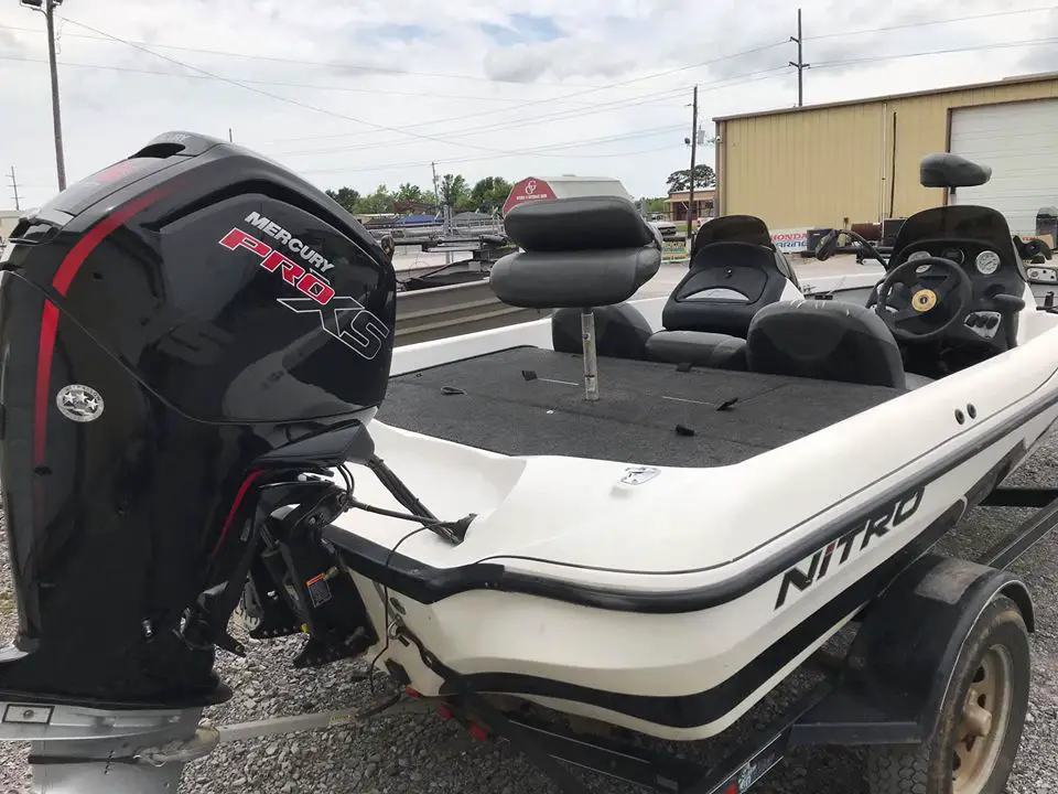 mercury gas motor on bass boat