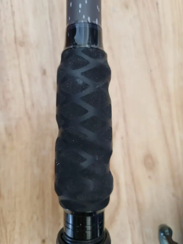 KastKing Kong molded grip with rubber wrapped eva